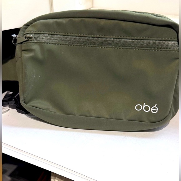 👜 Stunning Obie Cross Body Everyday Bag - Hunter Green - Brand New with Tags 👜 - Picture 8 of 16